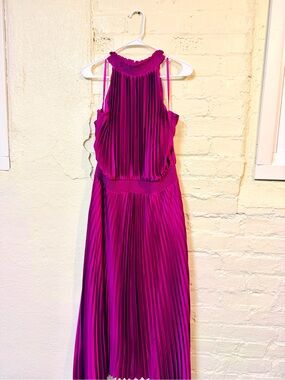 White House Black Market Fuchsia Pleated Maxi Dress / Wedding Guest Disco Ready